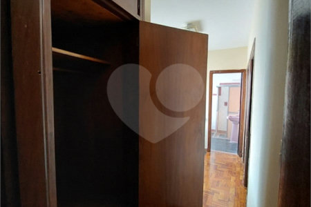 Sobrado à venda com 3 quartos em Vila Gumercindo, São Paulo, SP