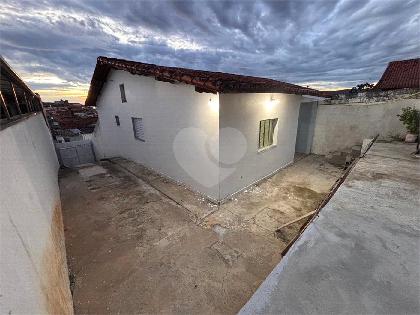 Casa à venda com 2 quartos em Jardim Camila, Mogi das Cruzes, SP