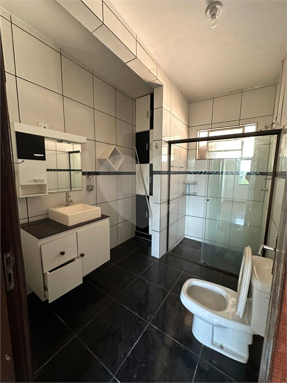 Sobrado à venda ou para alugar com 4 quartos, sendo 2 suítes, em Vila Lacíria, Ponta Porã, MS