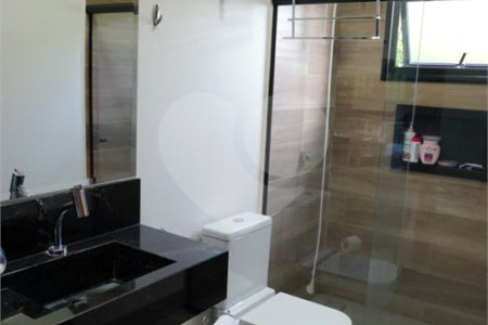 Casa à venda com 4 quartos, sendo 2 suítes, no condomínio Primavera, Salto - SP