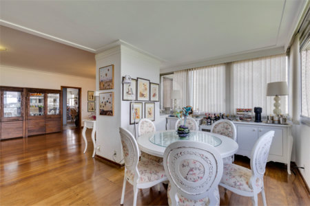 Apartamento à venda com 4 suítes em Jardim Marajoara, São Paulo, SP