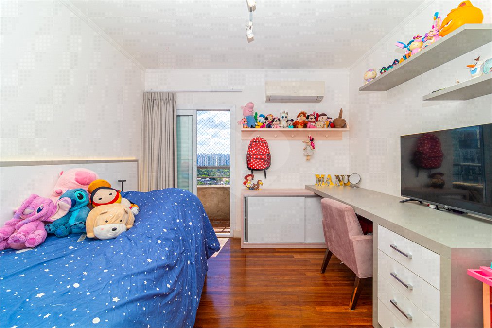 Apartamento à venda com 3 quartos, sendo 1 suíte,  em Alto da Boa Vista, São Paulo, SP