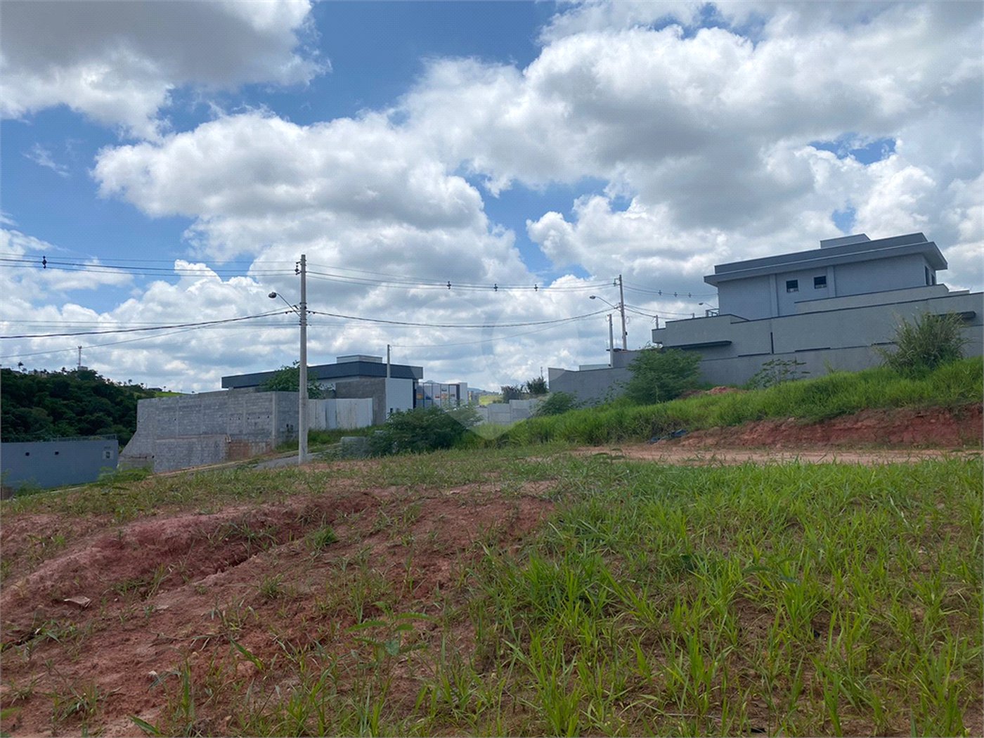 Terreno à venda no condomínio Bella Atibaia, Atibaia - SP