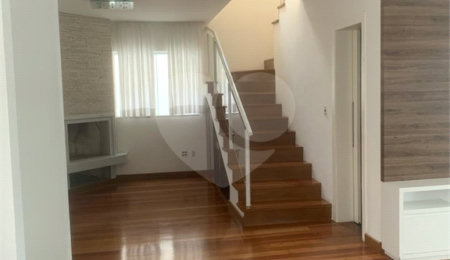 Casa à venda com 3 suítes no condomínio Villaggio Belvedere, São Paulo - SP