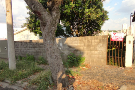 Terreno à venda em Vila São José, Valinhos, SP