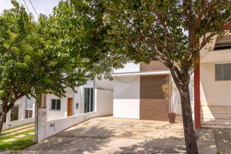 Casa à venda com 3 quartos, sendo 1 suíte, no condomínio Golden Park Residence II, Sorocaba - SP