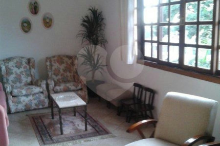 Sobrado à venda com 4 quartos, sendo 3 suítes, em Jardim São Bento, São Paulo, SP