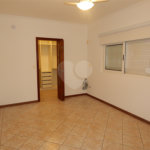 Casa à venda com 3 quartos, sendo 1 suíte, no condomínio Alpes de Vinhedo, Vinhedo - SP