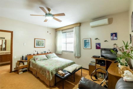 Casa à venda com 4 quartos, sendo 1 suíte, em Jardim Marajoara, São Paulo, SP