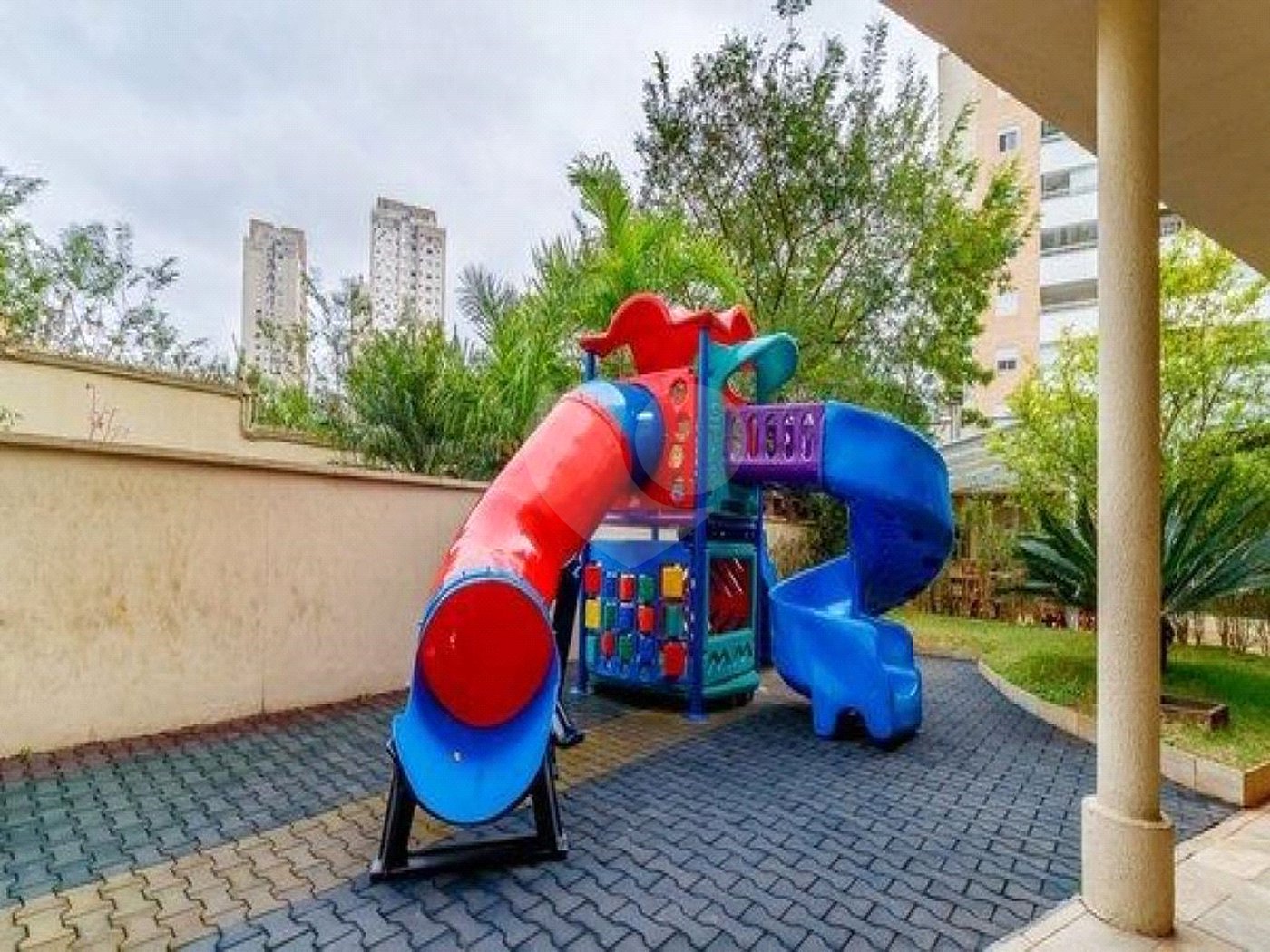 Apartamento à venda com 3 suítes em Vila Suzana, São Paulo, SP