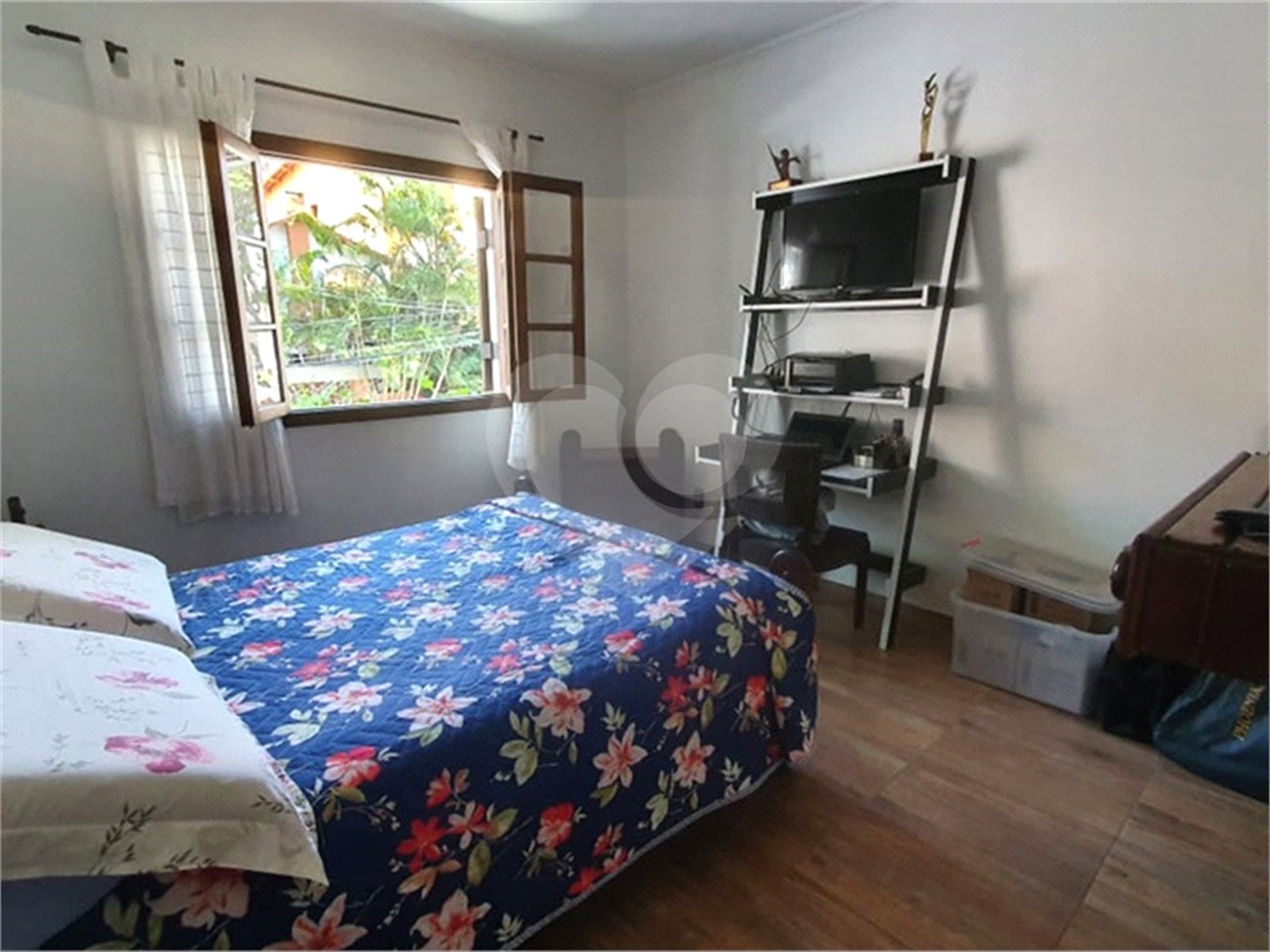 Sobrado à venda com 5 quartos, sendo 3 suítes, em Tremembé, São Paulo, SP