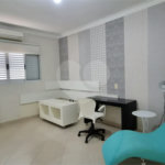 Lindo sobrado com 4 suites e piscina à venda, 365m², por R$ 2.450.000,00 no condomínio Villa Suiça, em Indaiatuba/SP.