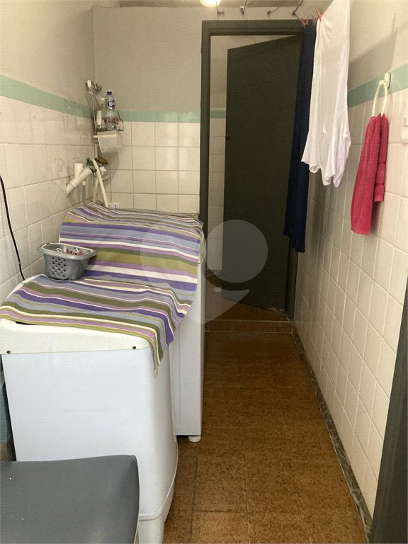 Casa com 4 dormitórios na Saúde.