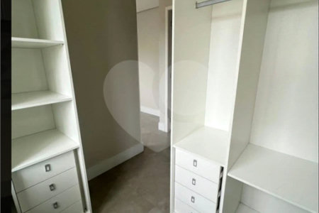 Apartamento à venda com 1 suíte em Vila Romana, São Paulo, SP