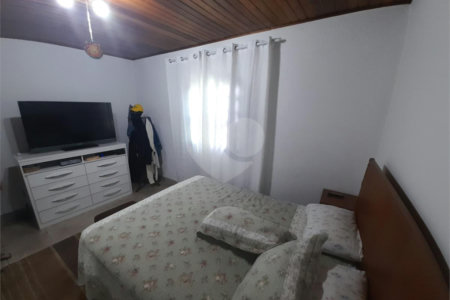 Casa à venda com 3 quartos, sendo 1 suíte,  em Vila Figueira, Suzano, SP