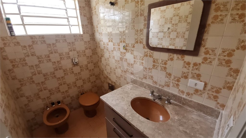 Sobrado para alugar com 3 quartos, sendo 1 suíte,  em Vila Alexandria, São Paulo, SP