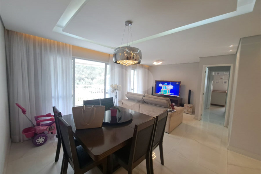 Apartamento à venda com 3 quartos, sendo 1 suíte, em Jardim Peri, São Paulo, SP