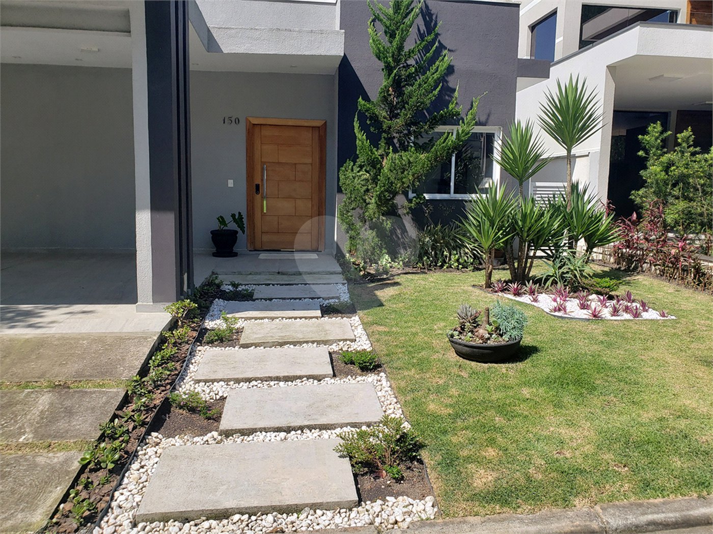 Casa à venda com 3 suítes no condomínio Residencial Veredas, Mogi das Cruzes - SP