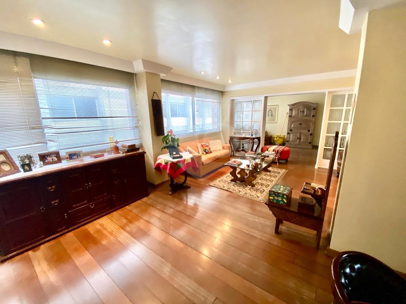Apartamento à venda com 4 quartos, sendo 2 suítes, em Pinheiros, São Paulo, SP