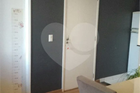 Apartamento 3 dormitórios Cond. Laranjeiras.