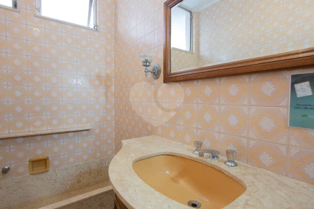 Casa à venda ou para alugar com 3 quartos, sendo 1 suíte,  em Mirandópolis, São Paulo, SP