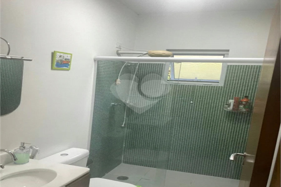 Sobrado à venda com 3 suítes em Horto, São Paulo, SP