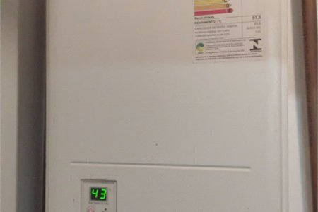 Casa à venda com 4 quartos, sendo 3 suítes,  no condomínio Vila das Flores, São Paulo - SP