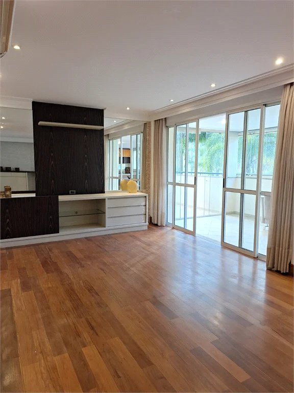 Apartamento à venda com 4 quartos, sendo 3 suítes, em Vila Gertrudes, São Paulo, SP
