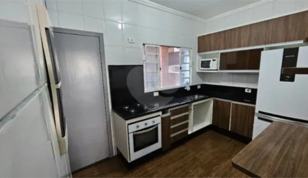 Casa à venda com 3 quartos, sendo 1 suíte, em Loteamento Residencial Vista Linda, São José dos Campos, SP