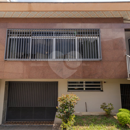 Casa Térrea à venda com 4 quartos, sendo 2 suítes, em Bosque da Saúde, São Paulo, SP