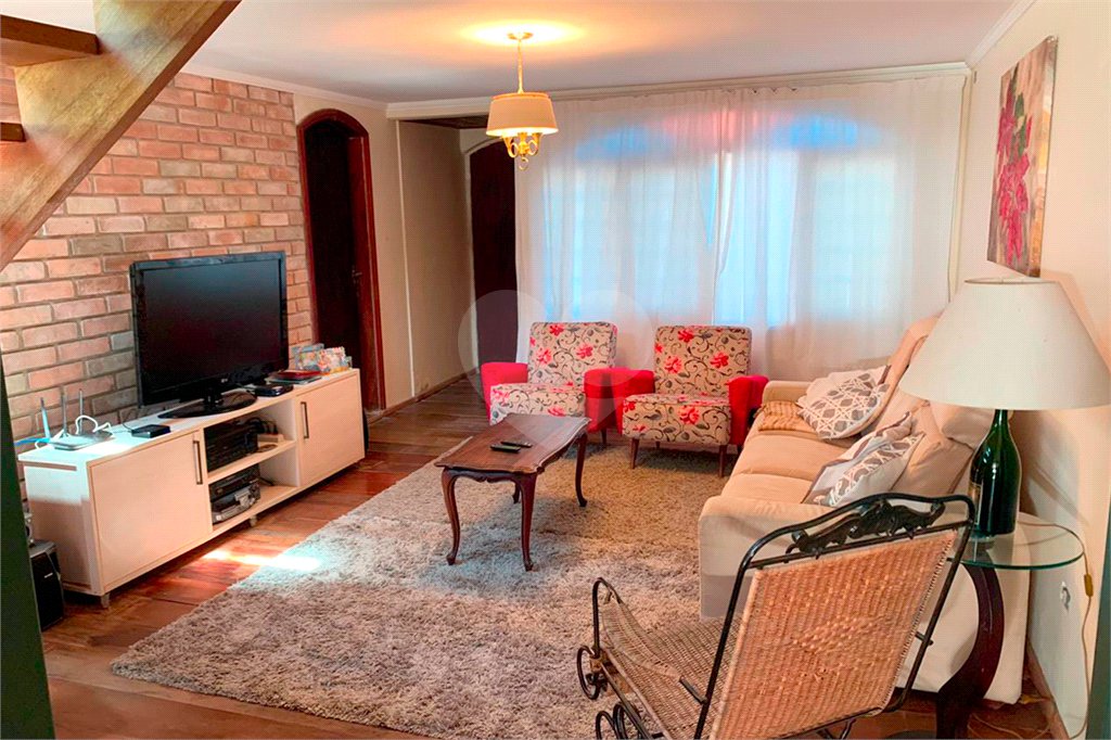 Casa à venda com 4 suítes em Parque Petrópolis, Mairiporã, SP