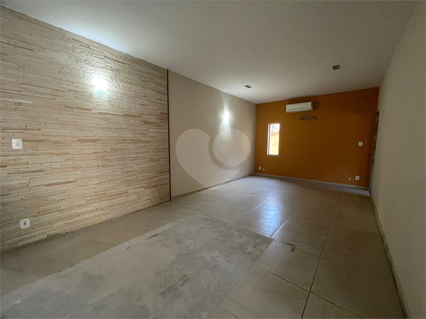 Casa à venda com 2 quartos, sendo 1 suíte, no condomínio Residencial Vale das Palmeiras, Rio de Janeiro - RJ