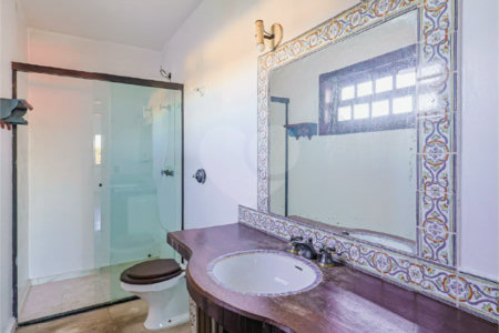 Sobrado à venda com 3 quartos, sendo 1 suíte,  em Jardim Leonor, São Paulo, SP