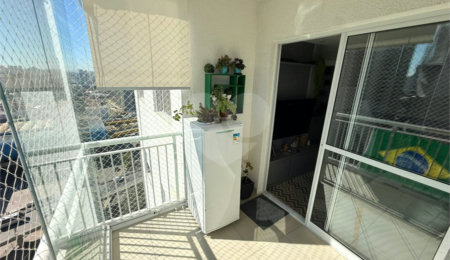 Apartamento à venda com 3 quartos, sendo 1 suíte,  em Vila Dom Pedro I, São Paulo, SP