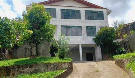 Casa à venda com 4 quartos, sendo 1 suíte,  em Lavapés, Mairiporã, SP