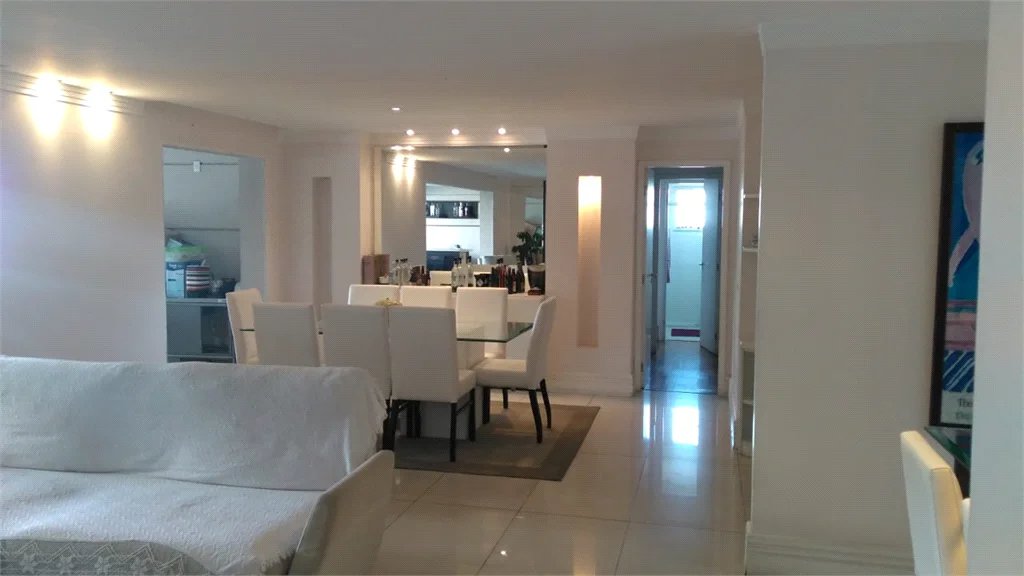 Apartamento à venda com 3 suítes em Jardim Londrina, São Paulo, SP