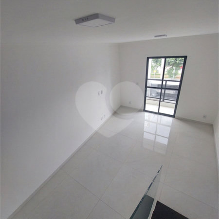 Sobrado à venda com 3 quartos, sendo 1 suíte, em Vila Carrão, São Paulo, SP