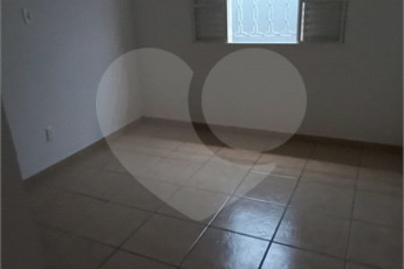 Casa à venda com 3 quartos, sendo 1 suíte, em Jardim Europa, Bragança Paulista, SP