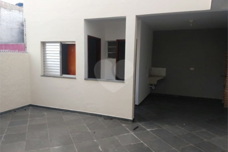 Sobrado à venda com 3 quartos, sendo 1 suíte, em Parque Ramos Freitas, São Paulo, SP