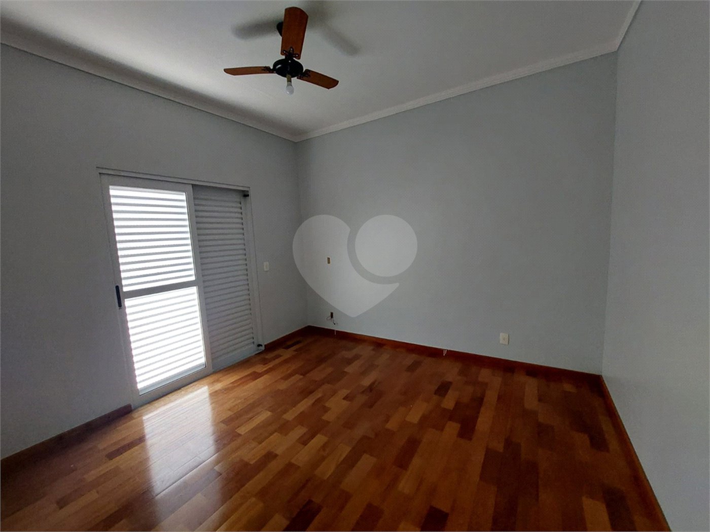 Casa à venda com 3 quartos, sendo 1 suíte, no condomínio Village Saint Clair, Sorocaba - SP
