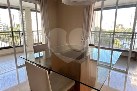 Apartamento à venda com 3 suítes em Indianópolis, São Paulo, SP