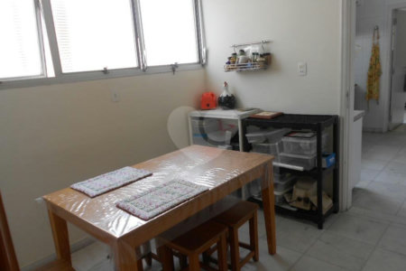Apartamento à venda com 3 quartos, sendo 1 suíte,  em Santa Cecília, São Paulo, SP