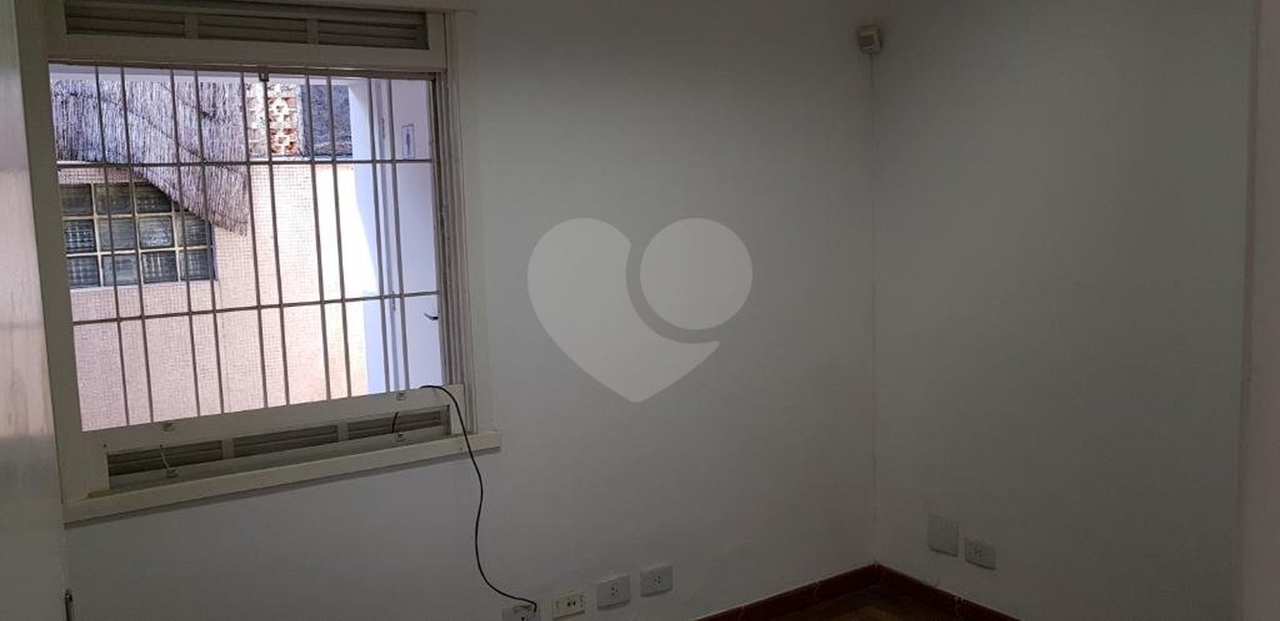 Casa à venda com 4 quartos em Vila Clementino, São Paulo, SP