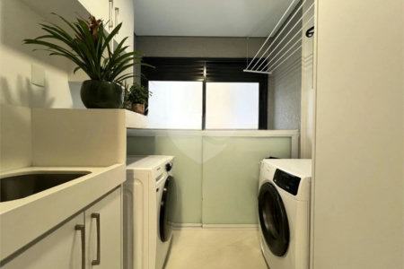 Apartamento à venda com 2 suítes em Vila Romana, São Paulo, SP