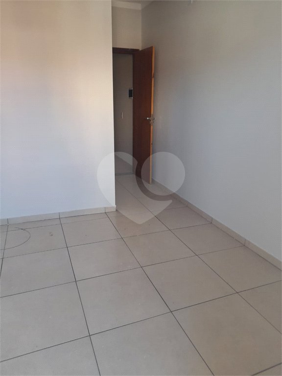 Sobrado à venda com 2 suítes em Jardim Nely, Indaiatuba, SP
