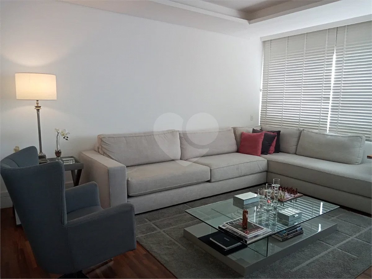Apartamento à venda com 3 quartos, sendo 1 suíte, em Higienópolis, São Paulo, SP