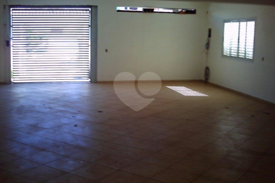Sobrado à venda com 3 quartos, sendo 1 suíte, em Vila Irmãos Arnoni, São Paulo, SP