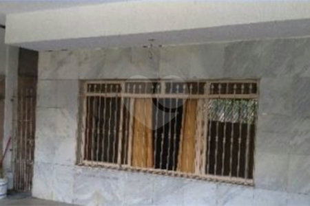 Sobrado à venda com 5 quartos em Chácara São João, São Paulo, SP