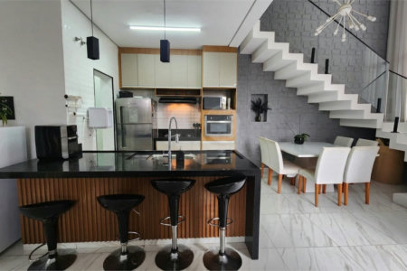 Casa à venda com 4 quartos, sendo 1 suíte, no condomínio Sun Lake, Sorocaba - SP