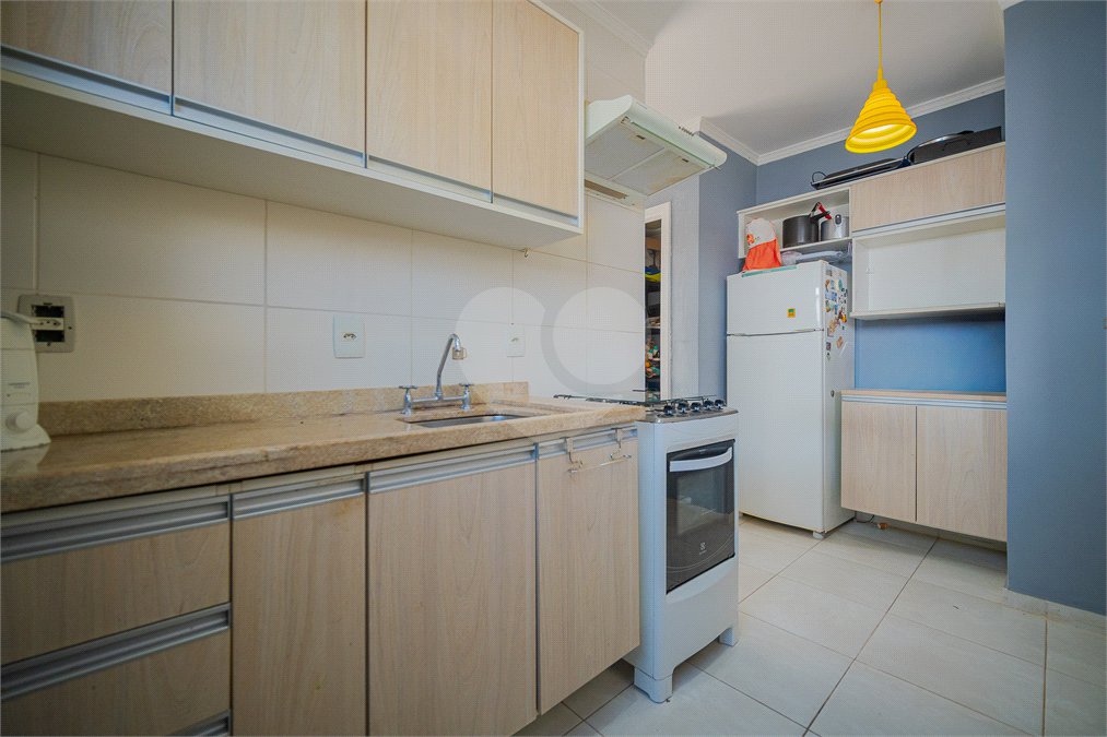 Casa à venda com 3 quartos, sendo 1 suíte,  no condomínio Queluz Vita - Casas, Cotia - SP